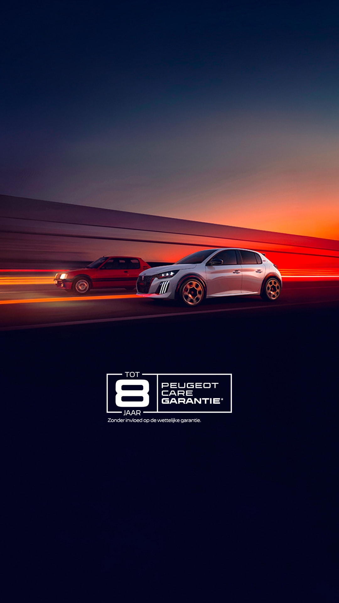 De PEUGEOT 205 GTi en de PEUGEOT E-208 GTi naast elkaar