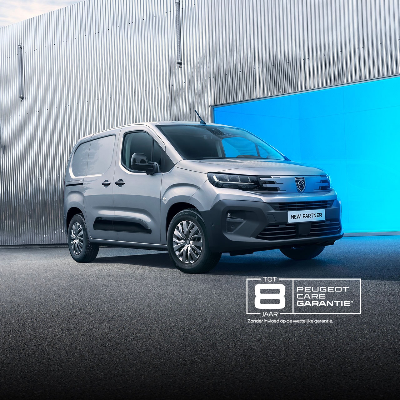 New PEUGEOT E-PARTNER front view for charging