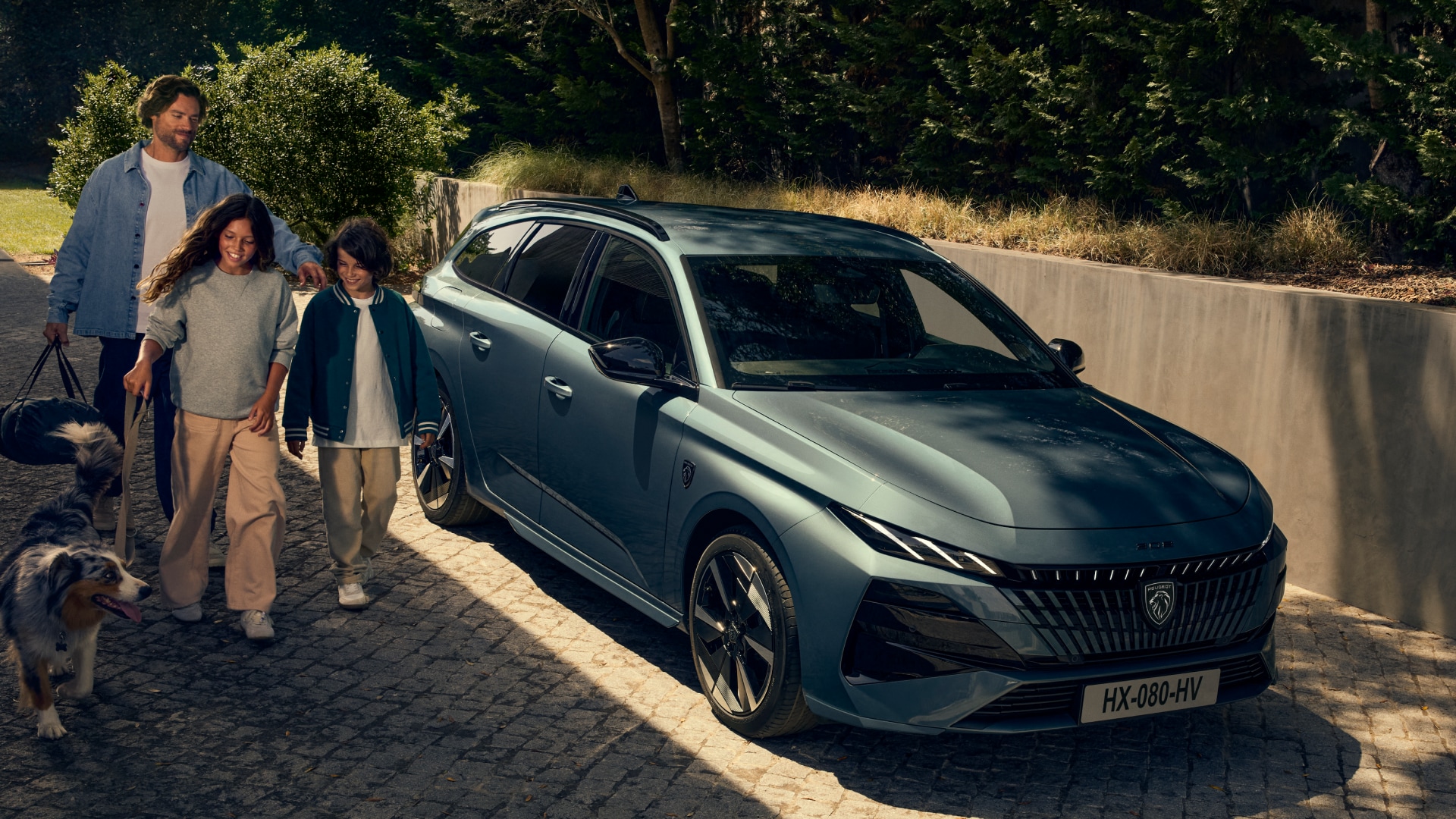 PEUGEOT E-308 SW vooraanzicht