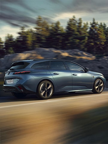 New PEUGEOT E-308 SW Rear view