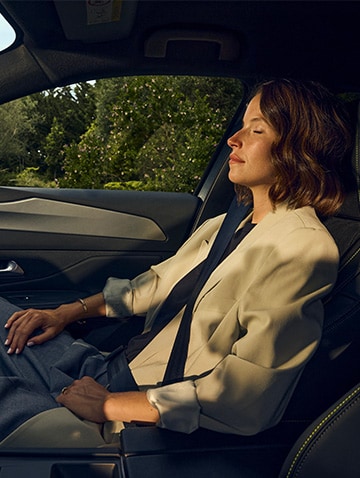 New PEUGEOT E-308 SW massaging seat