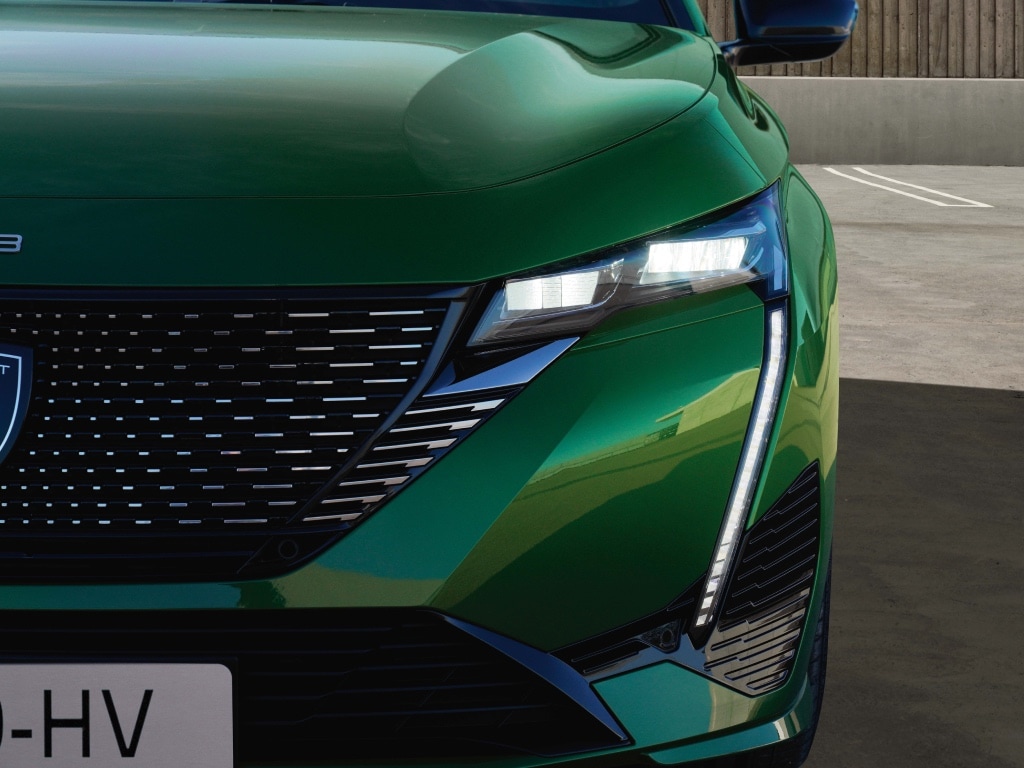 PEUGEOT 308 Plug-in Hybrid front lights