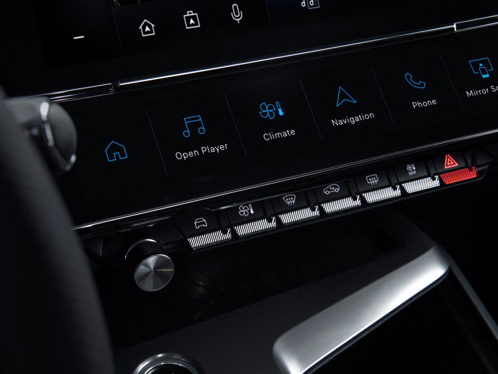PEUGEOT 308 Plug-in Hybrid infotainment system