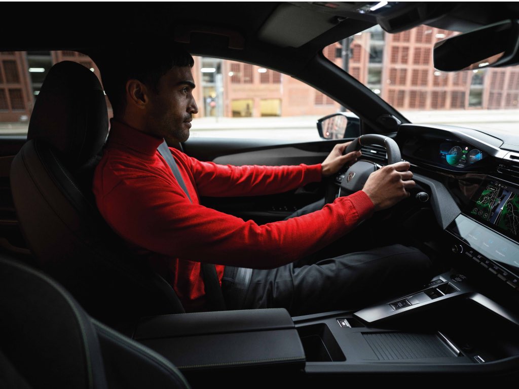 PEUGEOT 308 Plug-in Hybrid driving aids