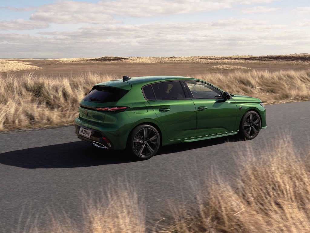 PEUGEOT 308 Plug-in Hybrid side view
