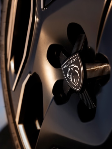 PEUGEOT 5008 Plug-in Hybrid diamantgeslepen lichtmetalen velgen