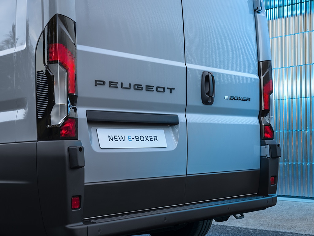 PEUGEOT E-BOXER achterlichten