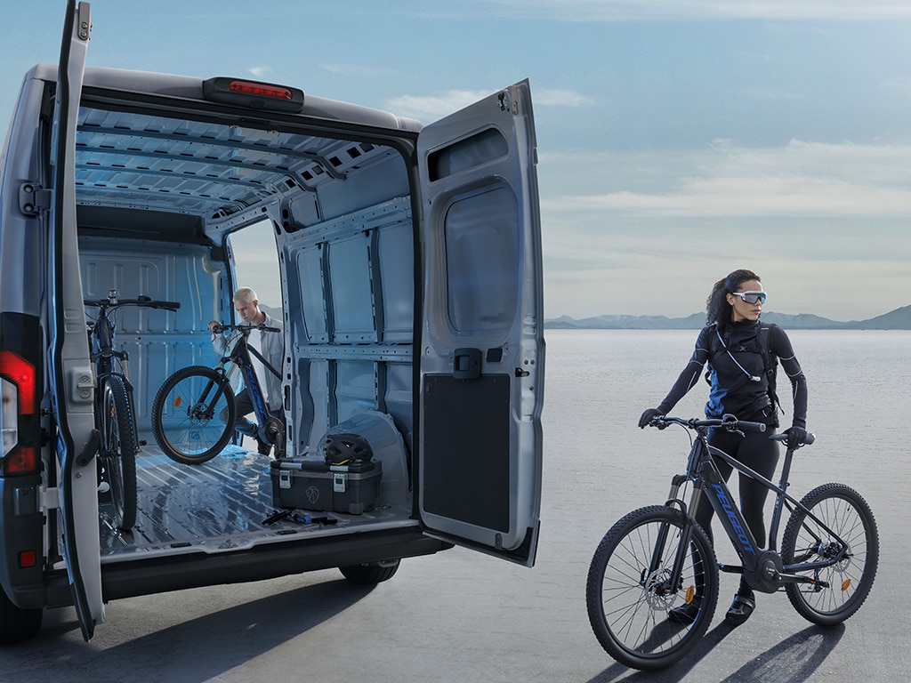 PEUGEOT E-BOXER modulaire interieurinrichting