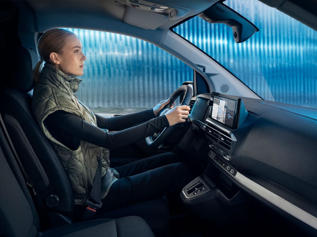 PEUGEOT E-EXPERT ChatGPT