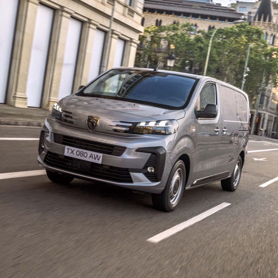 PEUGEOT E-Expert front view