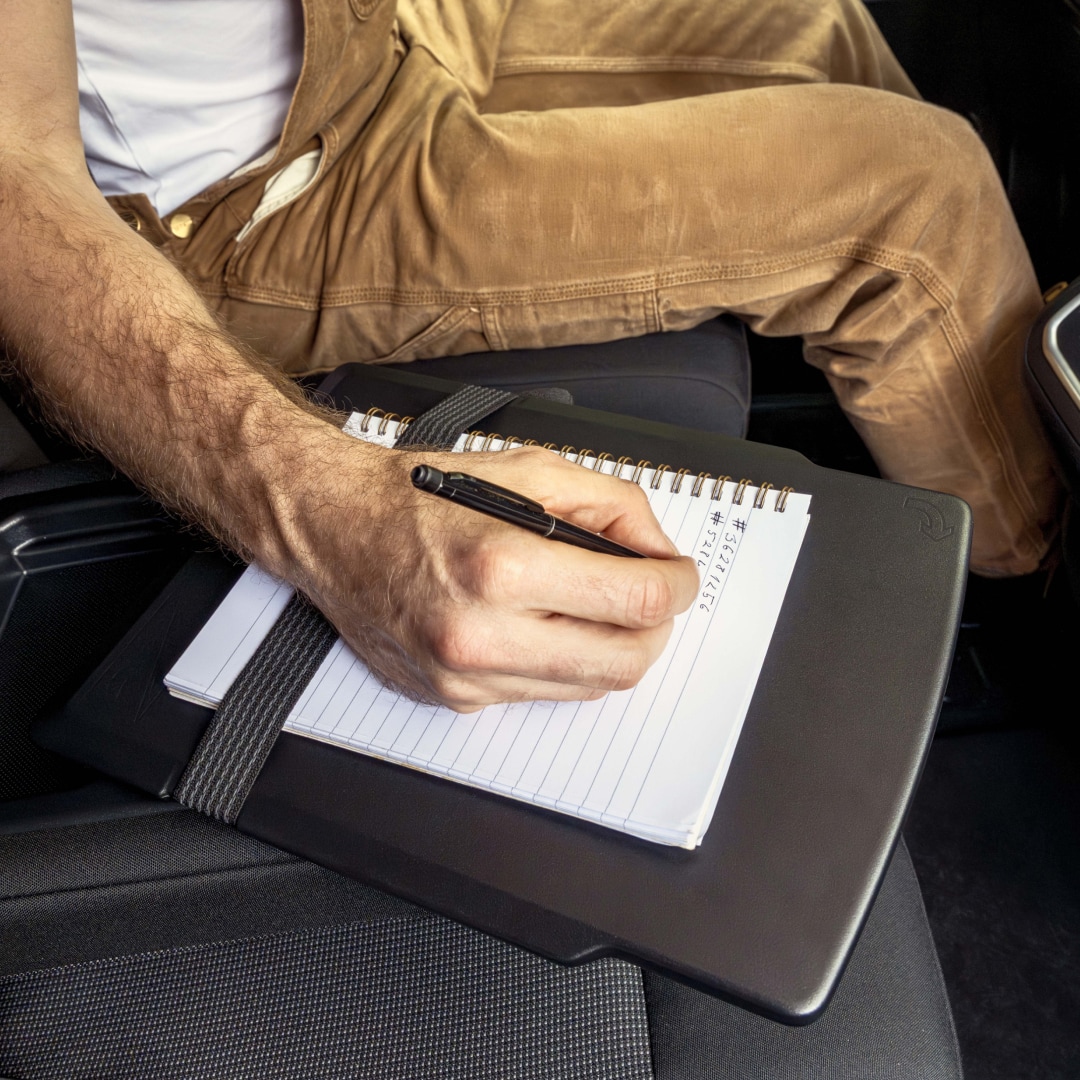 PEUGEOT E-Expert pivoting writting table