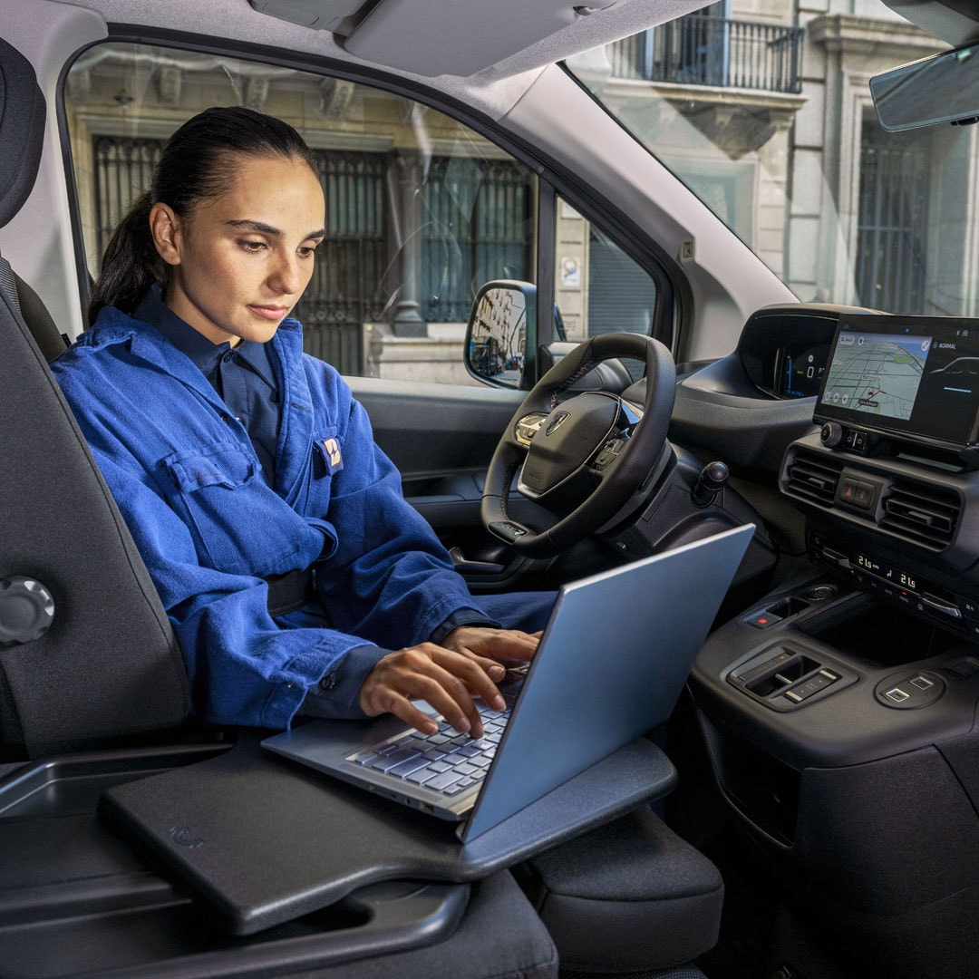 Man working inside a PEUGEOT E-Partner