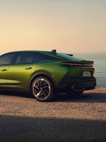 Nieuwe PEUGEOT E-408 silhouet